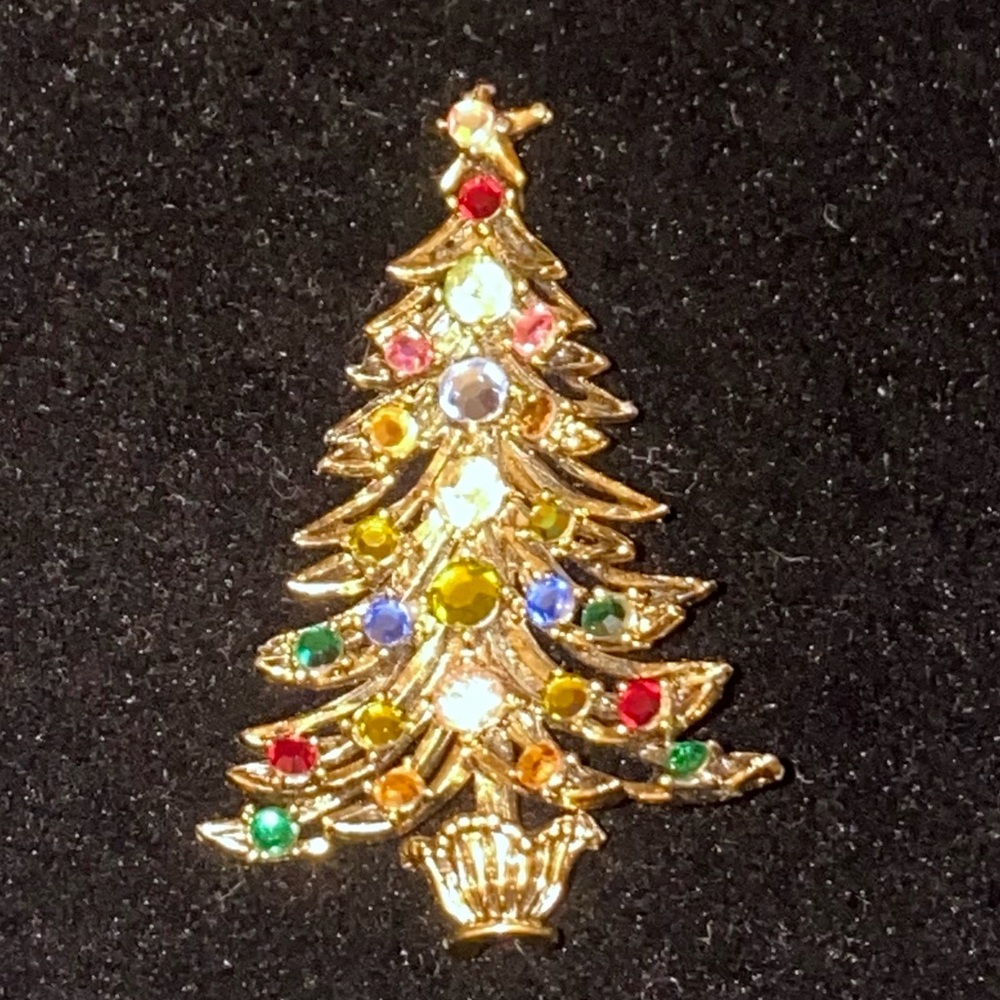 🎄Vintage Hollycraft Christmas Tree Brooch Multicolor Rhinestone Pin Signed🎄 - Picture 2 of 3